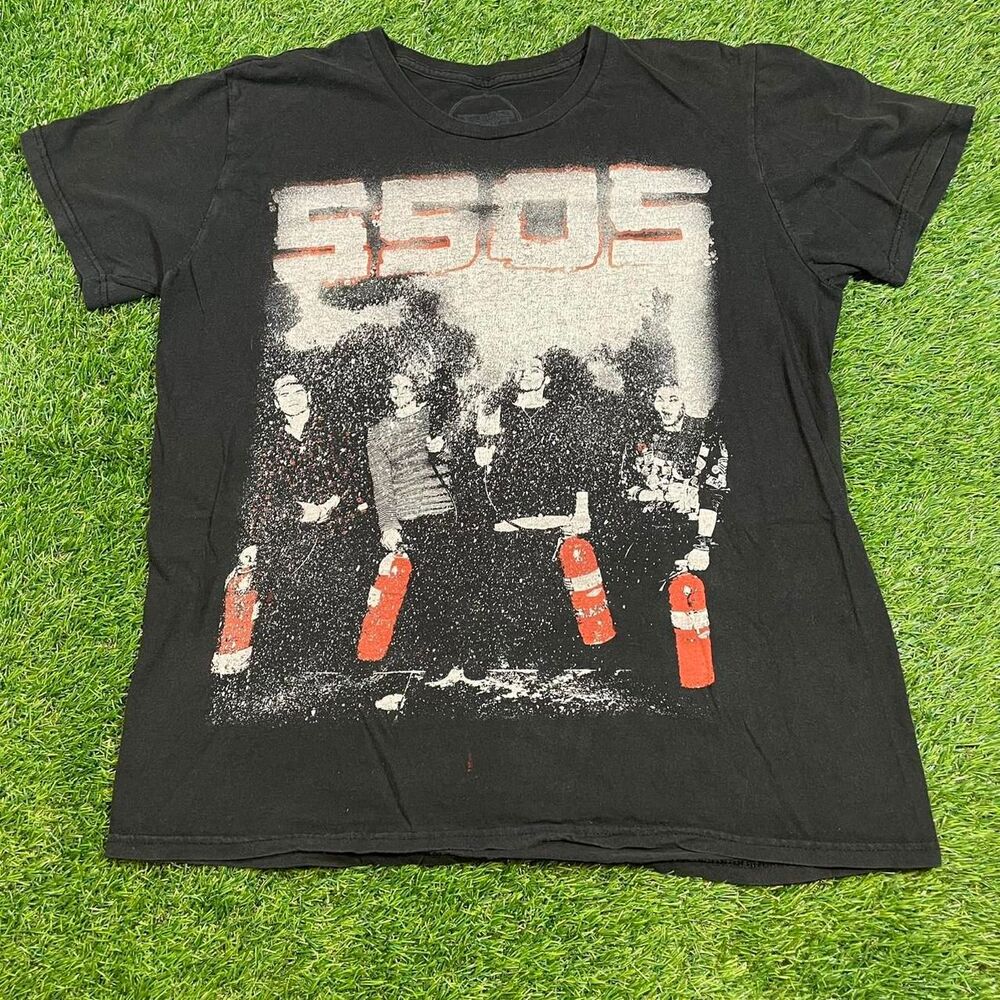 5 seconds of summer 2010's graphic band tee - Picture 1 of 6